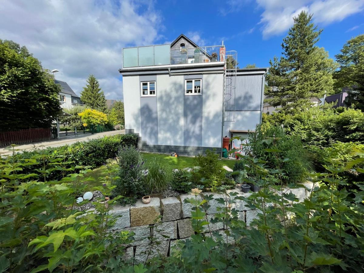 Ferienhaus Villa Adelsberg Mit Dachterrasse In Zentraler Lage Fuer Bis Zu 10 Personen Chemnitz Exterior foto
