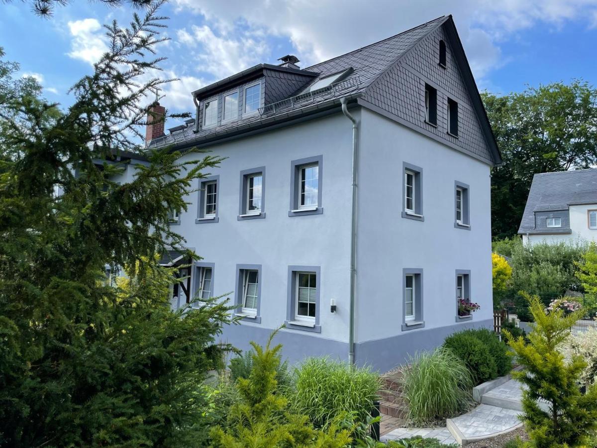 Ferienhaus Villa Adelsberg Mit Dachterrasse In Zentraler Lage Fuer Bis Zu 10 Personen Chemnitz Exterior foto