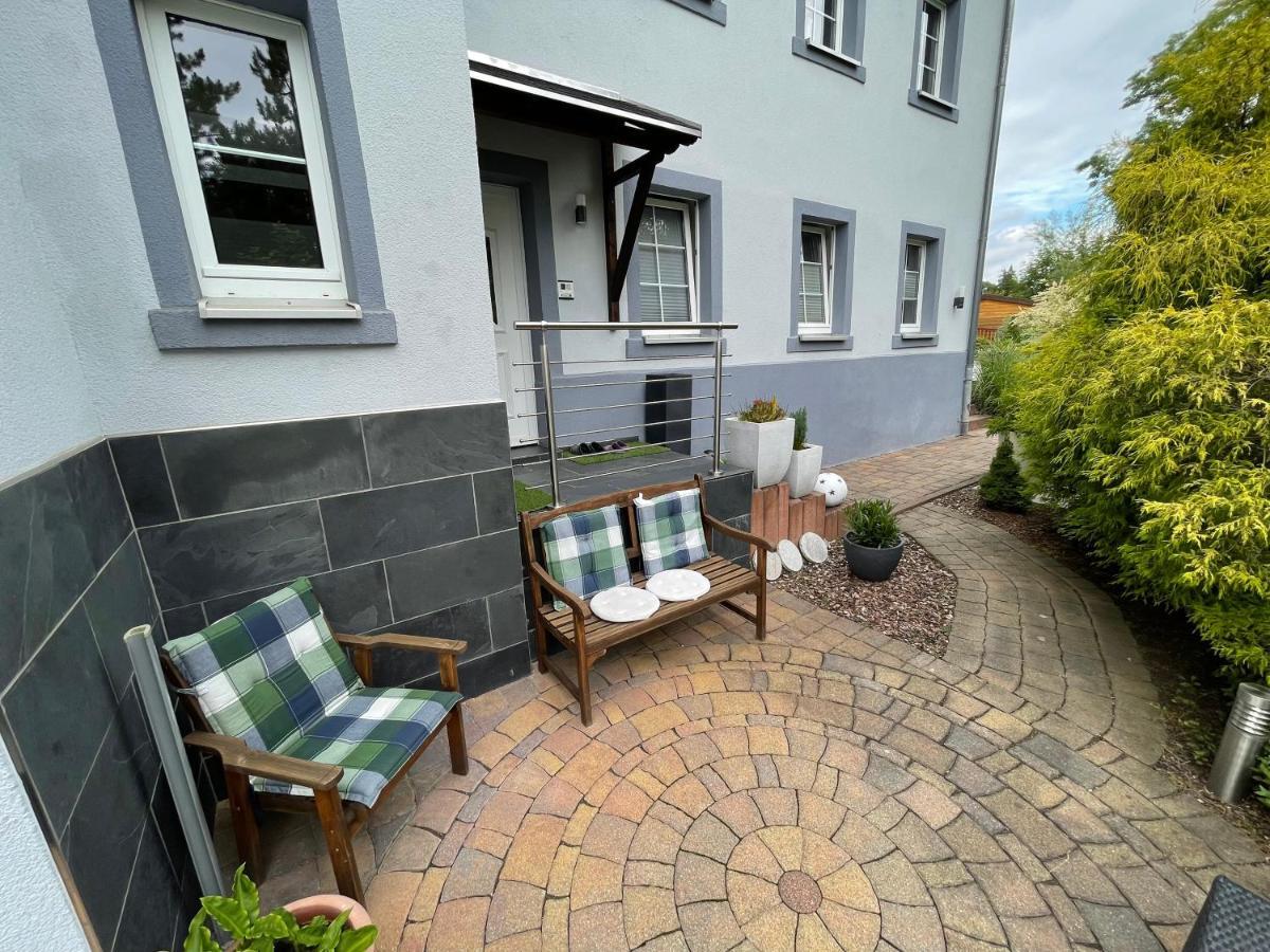 Ferienhaus Villa Adelsberg Mit Dachterrasse In Zentraler Lage Fuer Bis Zu 10 Personen Chemnitz Exterior foto